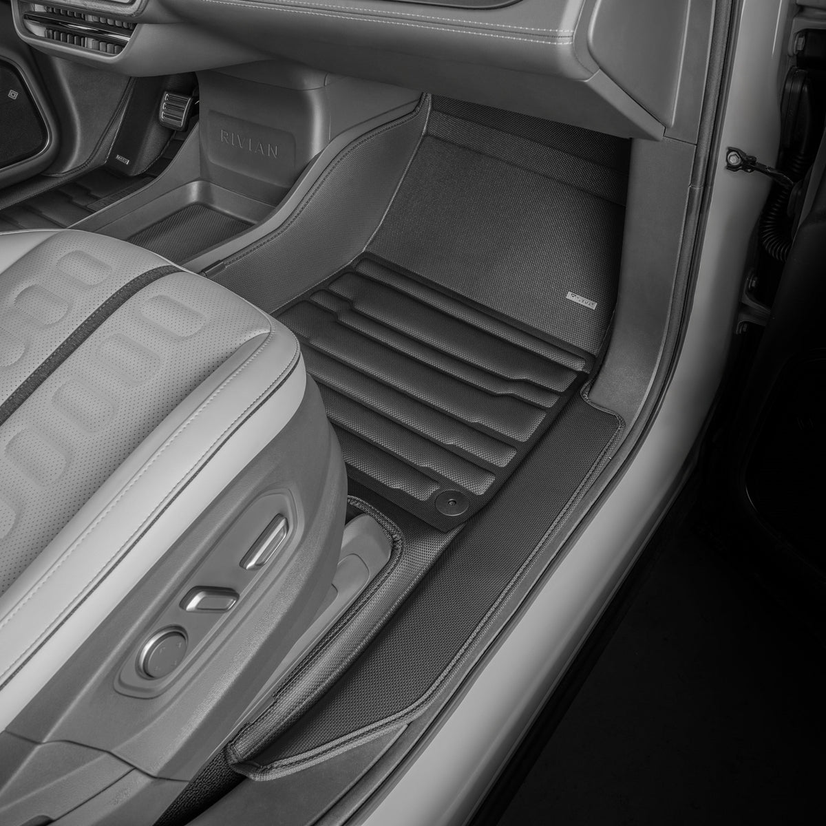 Rivian R1S 7-Seater